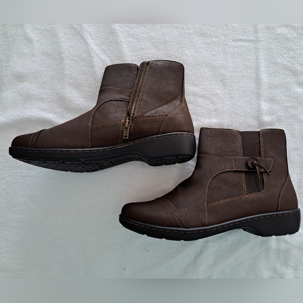 Eastland Bella Bootie Boot Sz 11 Elastic Goring‎ Zipper Closure